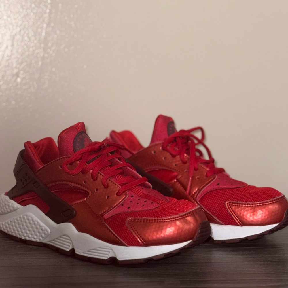 WMNS AIR HUARACHE RUN 'UNIVERSITY RED'